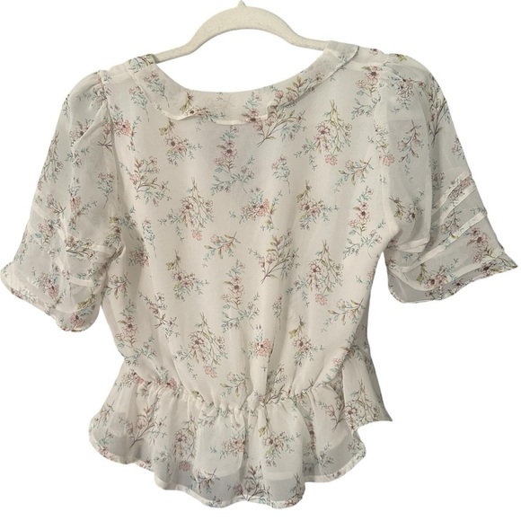 ASTR The Label Peplum Ruffle Wrap Floral Print Ivory Top Blouse Size XS - Picture 9 of 10